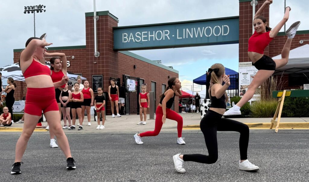The Dance Element Community / Performances photo, 2026